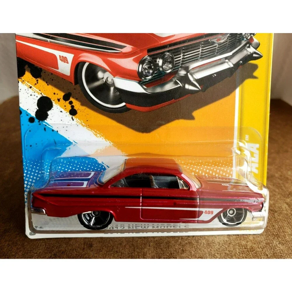 2012 Hot Wheel '61 IMPALA CHEVROLET Dark RED 2012 NEW MODELS 37/247 1:64 Walmart